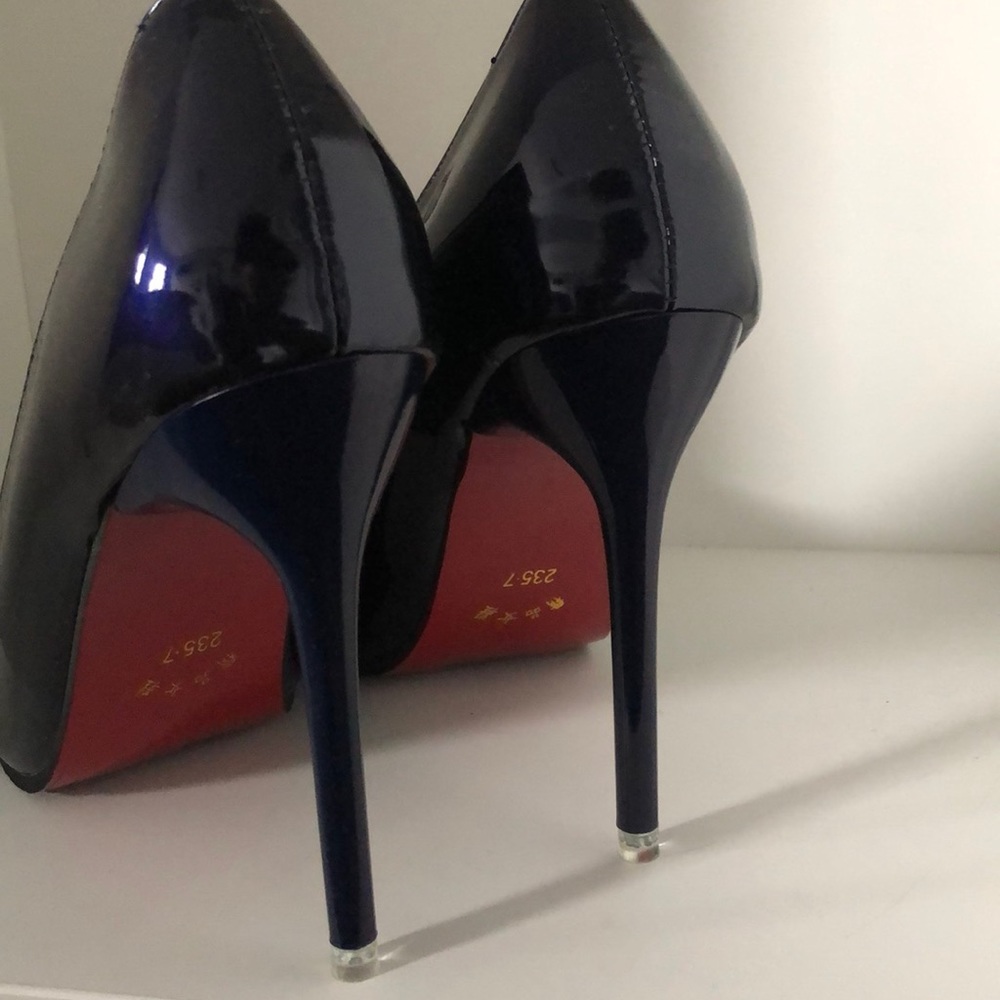 Xinyu Blue Patent Leather Classic Pump